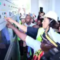 Zonnestroom brengt dag en nacht licht in Boven-Suriname